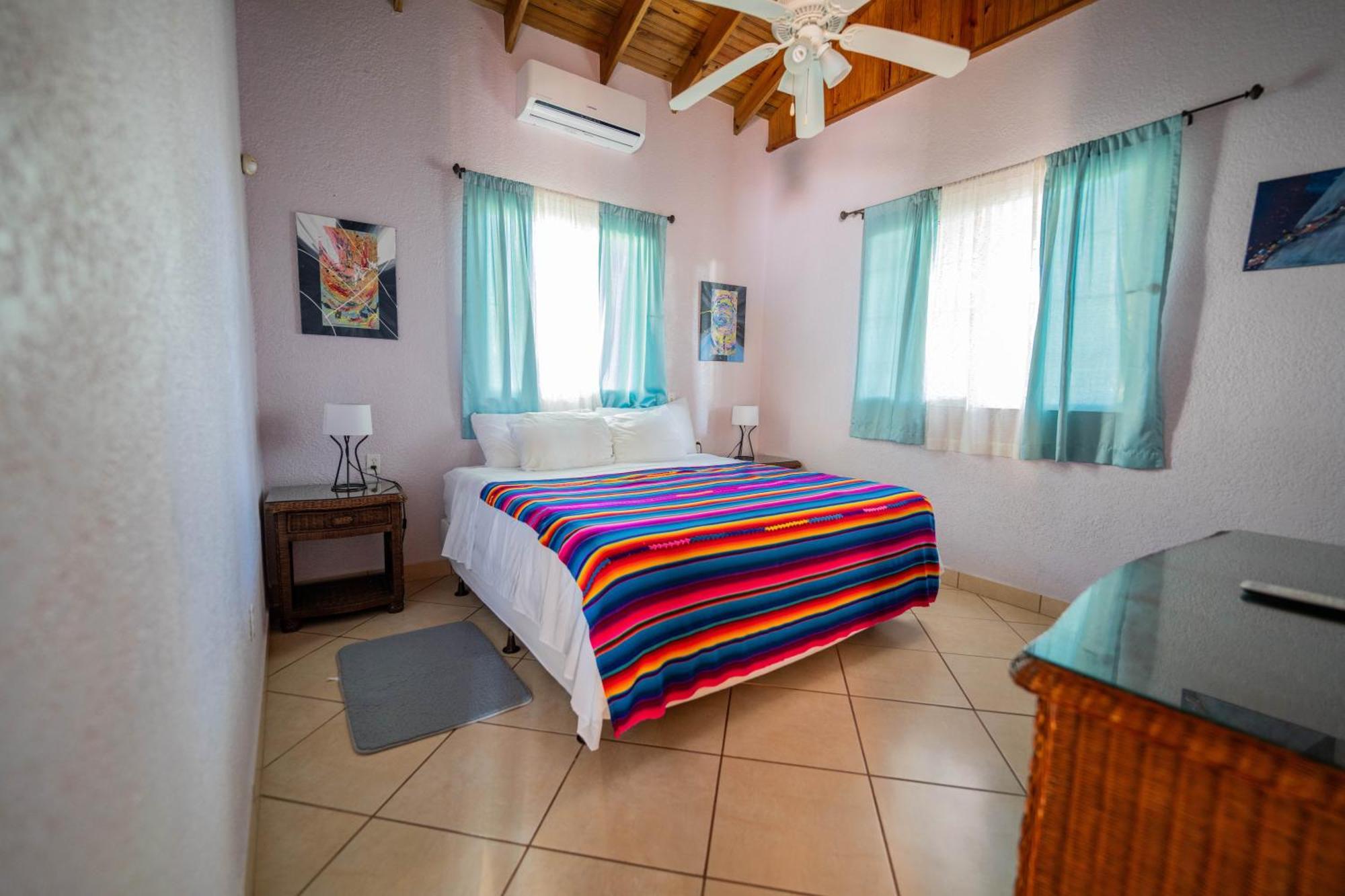 Seaside Inn Roatan 웨스트 베이 외부 사진