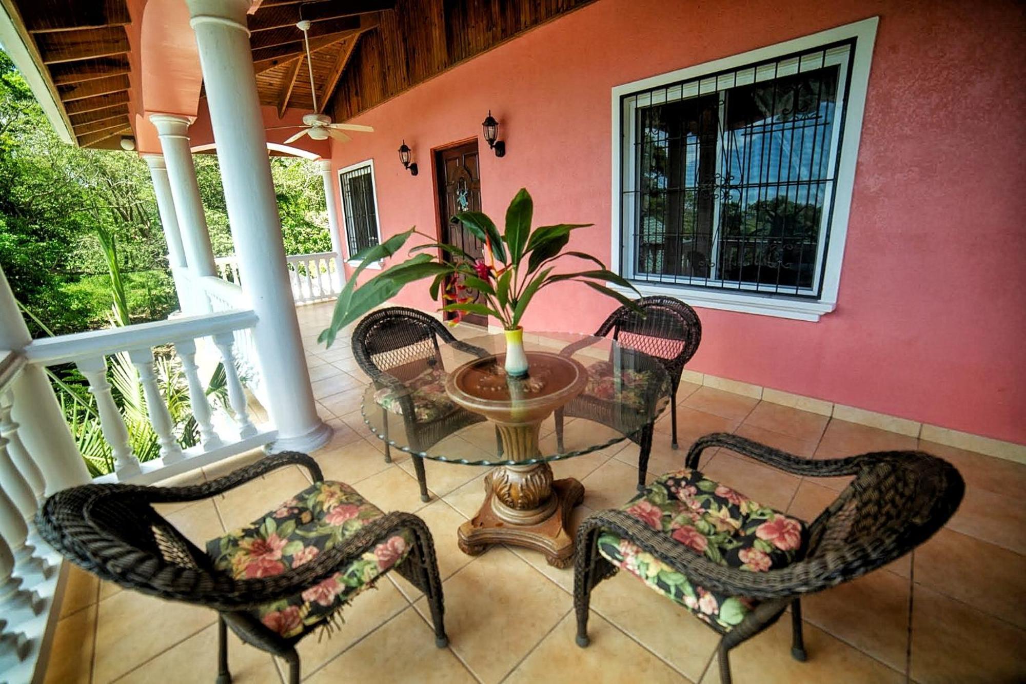 Seaside Inn Roatan 웨스트 베이 외부 사진